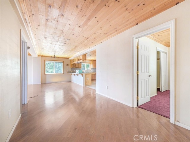 Detail Gallery Image 28 of 46 For 30134 Enchanted Way, Running Springs,  CA 92382 - 4 Beds | 3/1 Baths