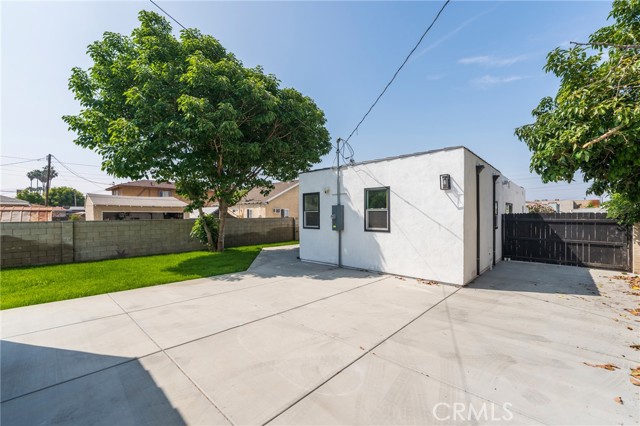 11431 Lee Lane, El Monte CA: https://media.crmls.org/medias/e2a70844-fdf6-4793-bd3c-5cb8074c3c30.jpg