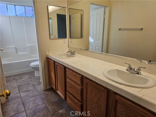 Detail Gallery Image 17 of 34 For 33429 Barrington Dr, Temecula,  CA 92592 - 4 Beds | 4 Baths