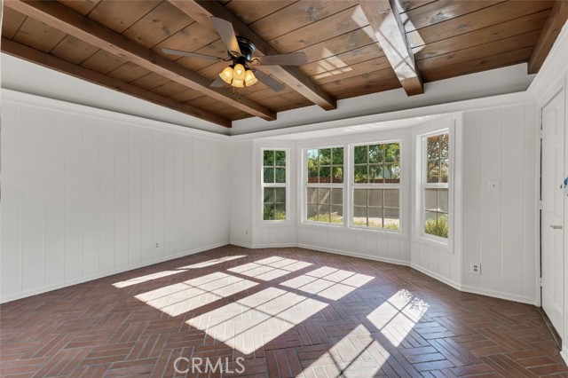 Detail Gallery Image 11 of 37 For 15930 Tuba St, North Hills,  CA 91343 - 3 Beds | 2 Baths