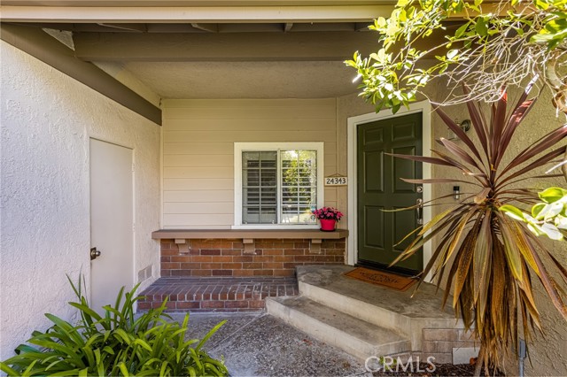24343 Landover Road, Laguna Hills CA: https://media.crmls.org/medias/e2a8cc58-e8ea-4e6d-a139-06a0f9654b69.jpg