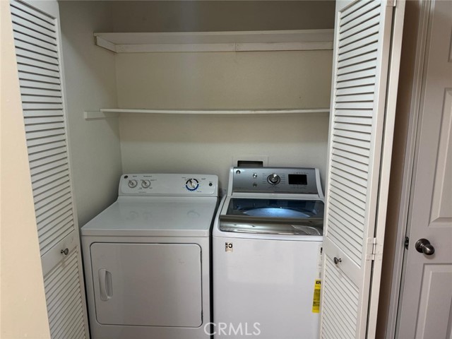 13054 Sycamore Village Dr., Norwalk CA: https://media.crmls.org/medias/e2a8e4e9-0315-4601-8afe-edc2686af48c.jpg