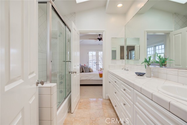 2905 Poinsettia Avenue, Manhattan Beach, California 90266, 5 Bedrooms Bedrooms, ,4 BathroomsBathrooms,Residential,Sold,Poinsettia,SB22039564