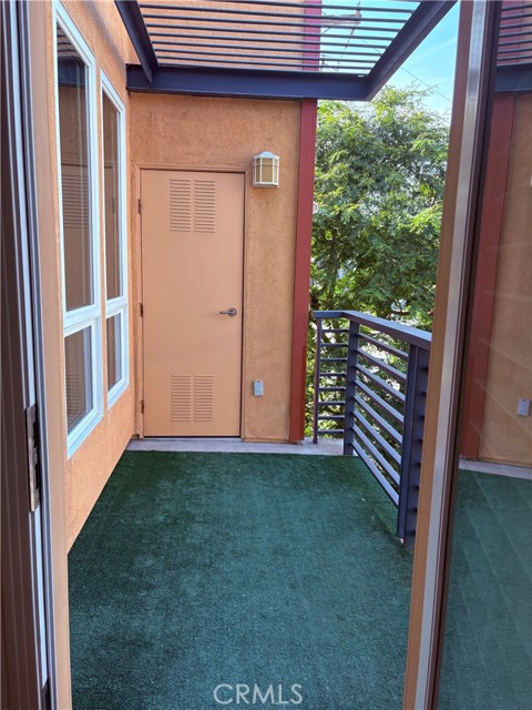 4050 Glencoe Avenue, Marina del Rey CA: https://media.crmls.org/medias/e2a99567-f18c-415c-9cdd-bccac6ebd662.jpg