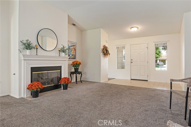 895 Vintage Way, Los Alamos CA: https://media.crmls.org/medias/e2a9e54b-3d51-4e7e-bec0-c513c2bf15d0.jpg