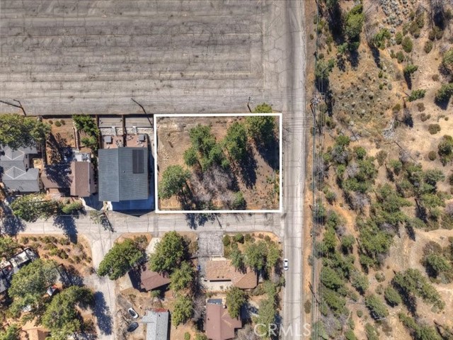 Detail Gallery Image 3 of 21 For 41711 Swizterland, Big Bear Lake,  CA 92315 - – Beds | – Baths