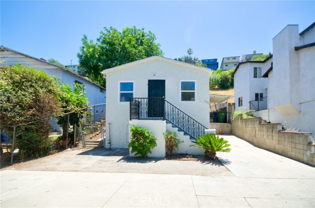 Detail Gallery Image 1 of 16 For 2028 N Marianna Ave, Los Angeles,  CA 90032 - 1 Beds | 1 Baths