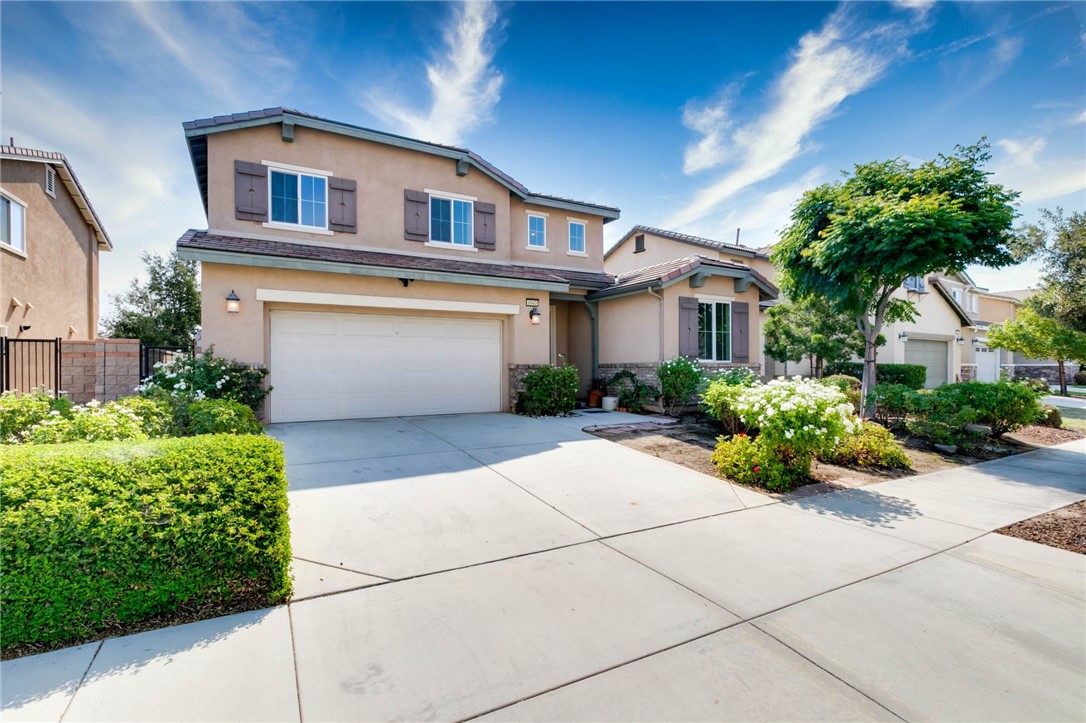 Detail Gallery Image 2 of 41 For 6960 Orinoco Dr, Jurupa Valley,  CA 91752 - 4 Beds | 3 Baths