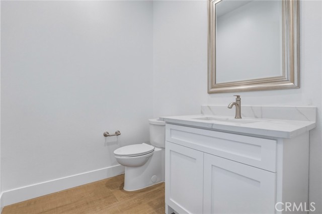 Detail Gallery Image 16 of 38 For 10542 Wood Briar Ct, Chatsworth,  CA 91311 - 5 Beds | 5/1 Baths