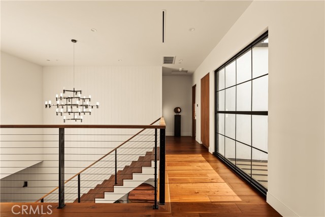 Detail Gallery Image 22 of 41 For 4930 Edgerton Ave, Encino,  CA 91436 - 5 Beds | 5/1 Baths
