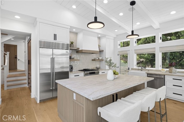 Detail Gallery Image 12 of 37 For 706 Poinsettia, Corona Del Mar,  CA 92625 - 5 Beds | 3/1 Baths