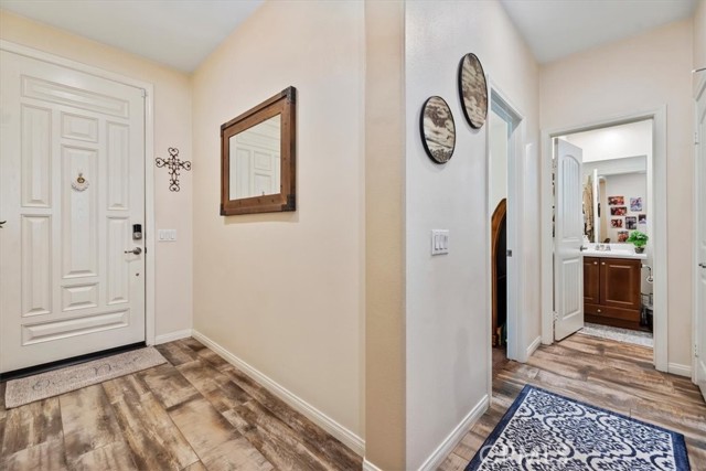 Detail Gallery Image 4 of 55 For 6169 Winona St, Chino,  CA 91710 - 5 Beds | 3 Baths
