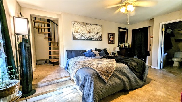 Downstairs studio with private entrance and access to kitchen