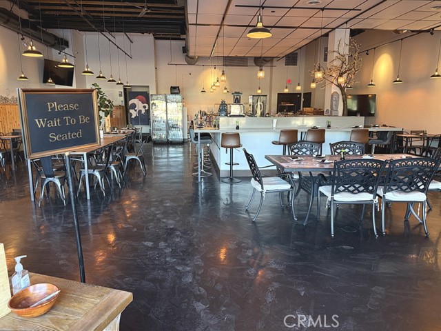 71800 Highway 111, Rancho Mirage CA: https://media.crmls.org/medias/e2ac7e4c-f1db-436f-99af-7c6bf6fd6bab.jpg