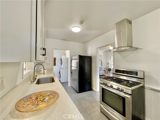 Detail Gallery Image 10 of 30 For 1761 Brook Ln, Glendale,  CA 91208 - 2 Beds | 1 Baths