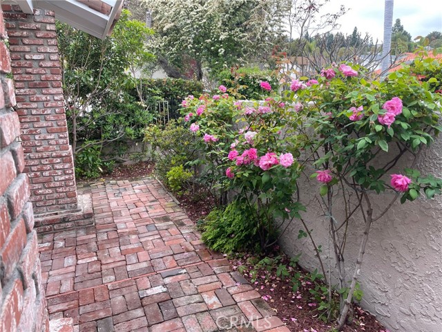 28708 Mount Sawtooth Drive, Rancho Palos Verdes CA: https://media.crmls.org/medias/e2ae284e-c03f-4ca9-b89e-188cf0fd089a.jpg