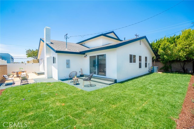22748 Samuel Street, Torrance CA: https://media.crmls.org/medias/e2ae8d21-54de-45c1-a421-db65684e54ee.jpg