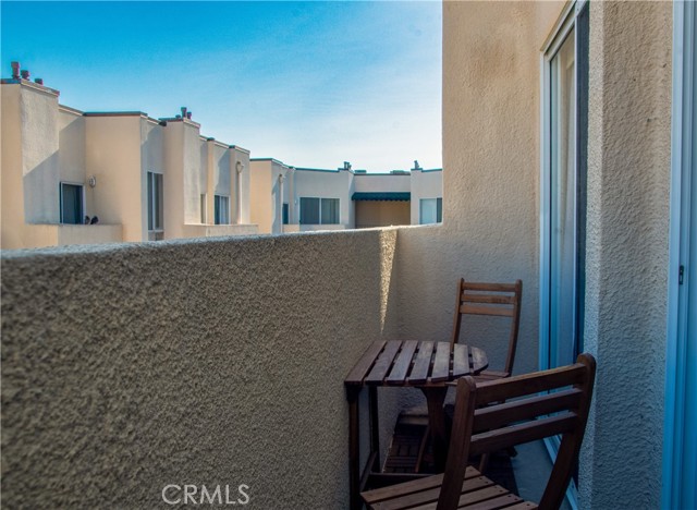 Detail Gallery Image 13 of 21 For 19350 Sherman Way #338,  Reseda,  CA 91335 - 2 Beds | 2 Baths
