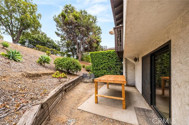930 Philinda Avenue, Santa Barbara CA: https://media.crmls.org/medias/e2af1d9e-9b5a-44eb-893b-01831e66d108.jpg