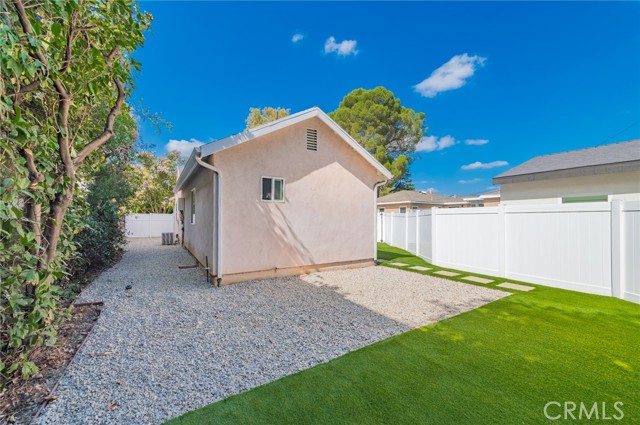 Detail Gallery Image 30 of 31 For 5212 Noble Ave, Sherman Oaks,  CA 91411 - 3 Beds | 2 Baths