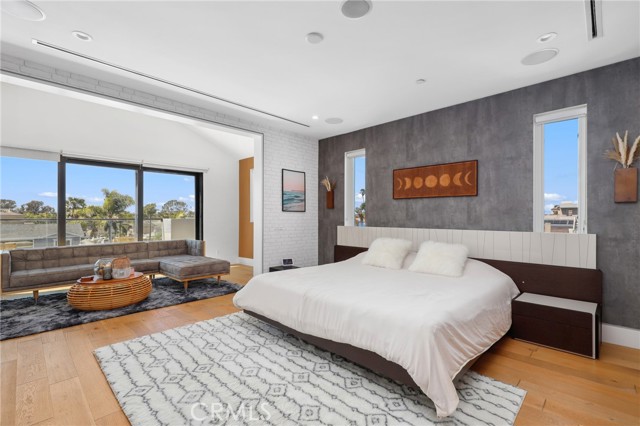 620 Huntington Street, Huntington Beach CA: https://media.crmls.org/medias/e2b00d1b-602e-4c96-909c-6cbc81bb0096.jpg