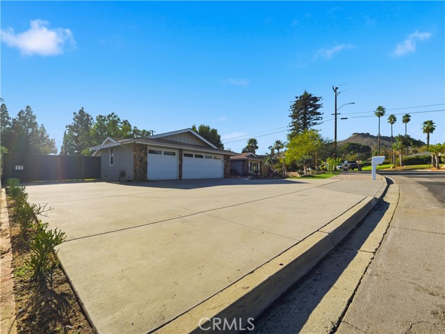 Detail Gallery Image 2 of 41 For 7166 Alviso Ave, Jurupa Valley,  CA 92509 - 4 Beds | 2 Baths