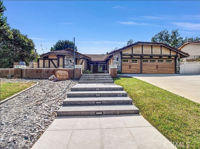 Detail Gallery Image 2 of 21 For 5425 Brentwood Pl, Yorba Linda,  CA 92887 - 4 Beds | 2/1 Baths