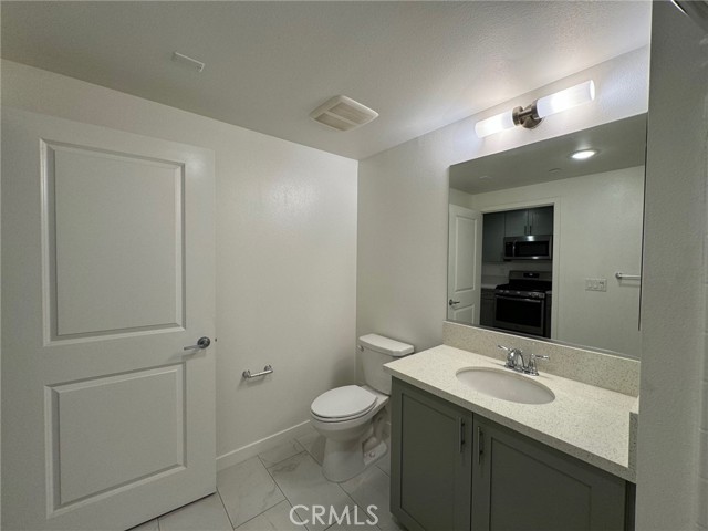 Detail Gallery Image 8 of 16 For 1025 S Berendo St #307,  Los Angeles,  CA 90006 - 0 Beds | 1 Baths