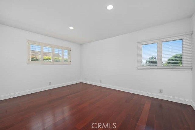 9572 Indian Wells Circle, Huntington Beach CA: https://media.crmls.org/medias/e2b1676d-6c39-4e82-96be-3139594b92f8.jpg