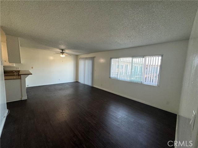 Detail Gallery Image 2 of 16 For 3649 Emerald St #127,  Torrance,  CA 90503 - 1 Beds | 1 Baths