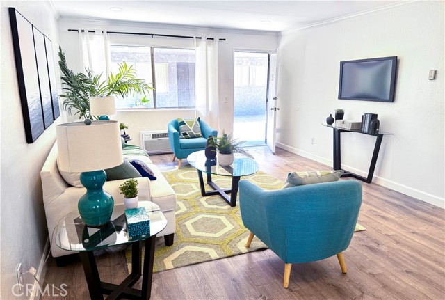Detail Gallery Image 2 of 24 For 240 W Verdugo Ave #K,  Burbank,  CA 91502 - 2 Beds | 2 Baths