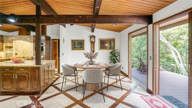Detail Gallery Image 10 of 57 For 6377 via Escondido, Malibu,  CA 90265 - 4 Beds | 6 Baths
