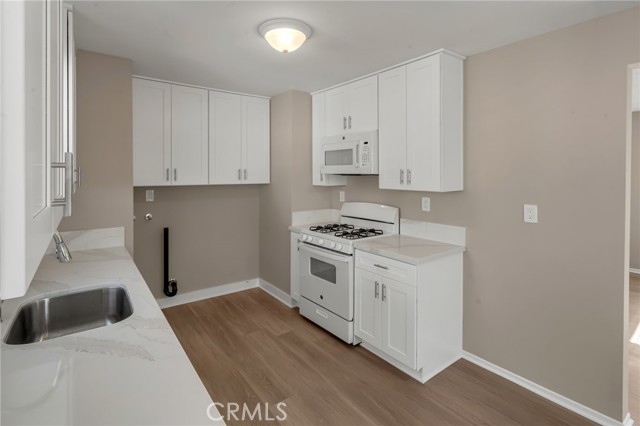 217 E 221st, Carson CA: https://media.crmls.org/medias/e2b3c5e7-393d-44ea-a9f8-aefc158d7dd3.jpg