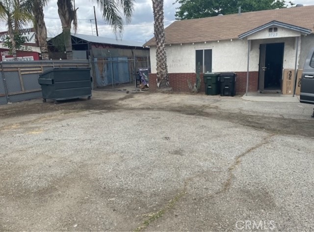 3717 Rubidoux Boulevard, Jurupa Valley, California 92509, 2 Bedrooms Bedrooms, ,1 BathroomBathrooms,Commercial/residential,For Sale,Rubidoux,DW24155018