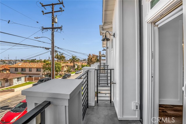 Detail Gallery Image 43 of 63 For 2304 Harriman Ln a,  Redondo Beach,  CA 90278 - 4 Beds | 3/1 Baths