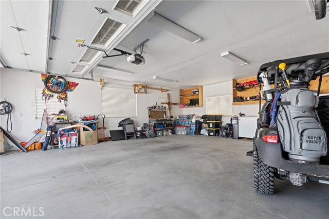 Detail Gallery Image 48 of 73 For 14260 Chinook Rd, Apple Valley,  CA 92307 - 5 Beds | 5/3 Baths