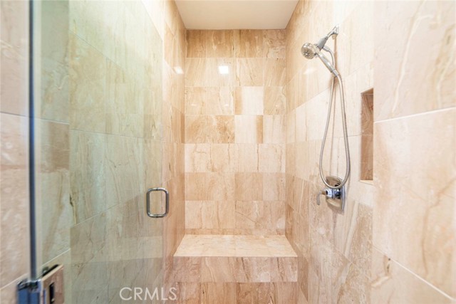 126 Long Fence, Irvine CA: https://media.crmls.org/medias/e2b6e196-c599-427d-8f26-a9e2ff801b0e.jpg