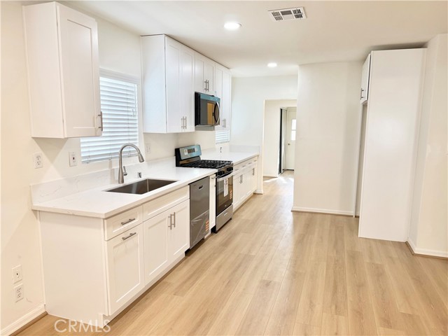 Detail Gallery Image 12 of 38 For 520 W California, Glendale,  CA 91203 - – Beds | – Baths