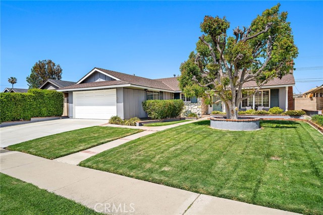 Detail Gallery Image 2 of 44 For 9111 Blackbird Ave, Fountain Valley,  CA 92708 - 4 Beds | 2 Baths