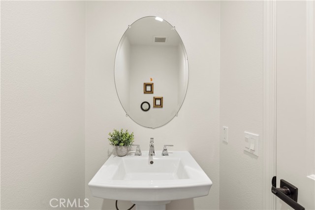 115 Hollow Tree, Irvine CA: https://media.crmls.org/medias/e2b7ccff-cf4b-438e-9068-51f04d902ef0.jpg