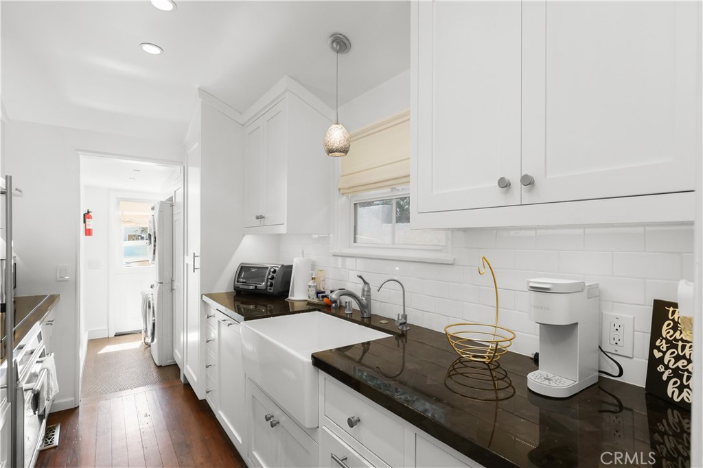 E2b82d38 5a9d 48c4 B604 164502ec3a18