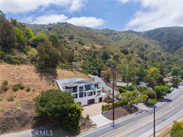 20000 Laguna Canyon Road, Laguna Beach CA: https://media.crmls.org/medias/e2b83023-f737-473c-a4fa-ecbb37c7ed88.jpg