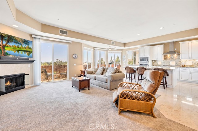 556 Via Pueblo, Riverside CA: https://media.crmls.org/medias/e2b867ef-03a5-454e-97e1-d1df8b377a7b.jpg