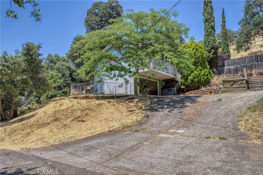 12410 Lakeview Drive