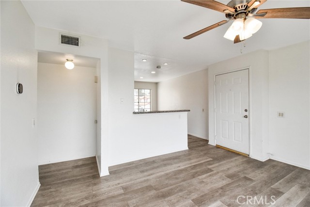 Detail Gallery Image 4 of 33 For 1365 Crafton Ave #2122,  Mentone,  CA 92359 - 3 Beds | 2 Baths