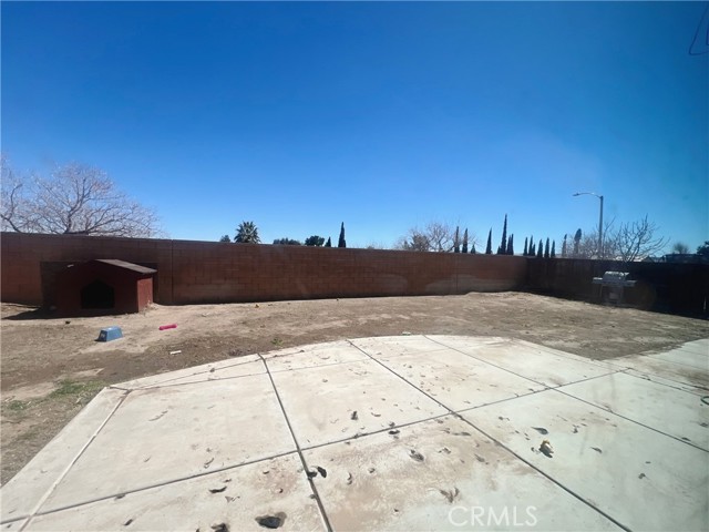 9143 Ocotillo, Hesperia CA: https://media.crmls.org/medias/e2ba3476-9f56-4e7a-84f2-50315397fe87.jpg