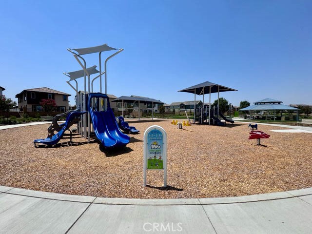 30045 Sunset Pier Drive, Menifee CA: https://media.crmls.org/medias/e2bb9e9b-ac15-4d7a-ab4e-76efe41f672e.jpg