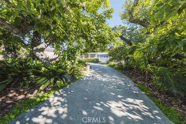 1324 S 1st Avenue, Arcadia CA: https://media.crmls.org/medias/e2bc24ec-e834-49ab-b838-9ba50f858162.jpg