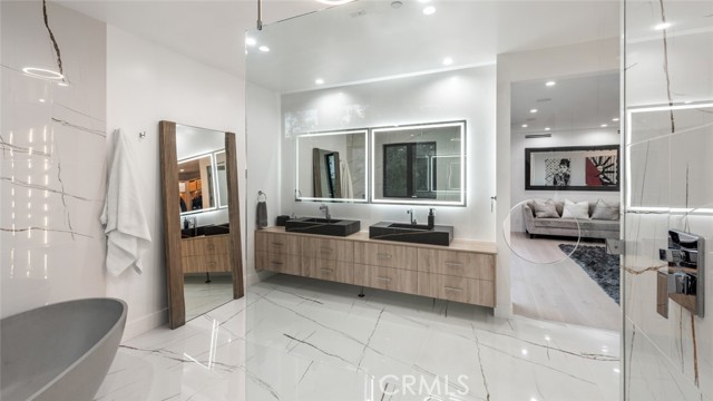 158 Bell Canyon Road, Bell Canyon CA: https://media.crmls.org/medias/e2bc2c2e-883f-4213-965d-9ab9db0193d8.jpg
