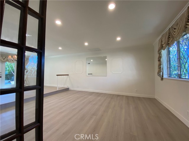 2072 Maverick Circle, La Verne CA: https://media.crmls.org/medias/e2bc57b6-a5df-4178-8680-8e701eebacc6.jpg